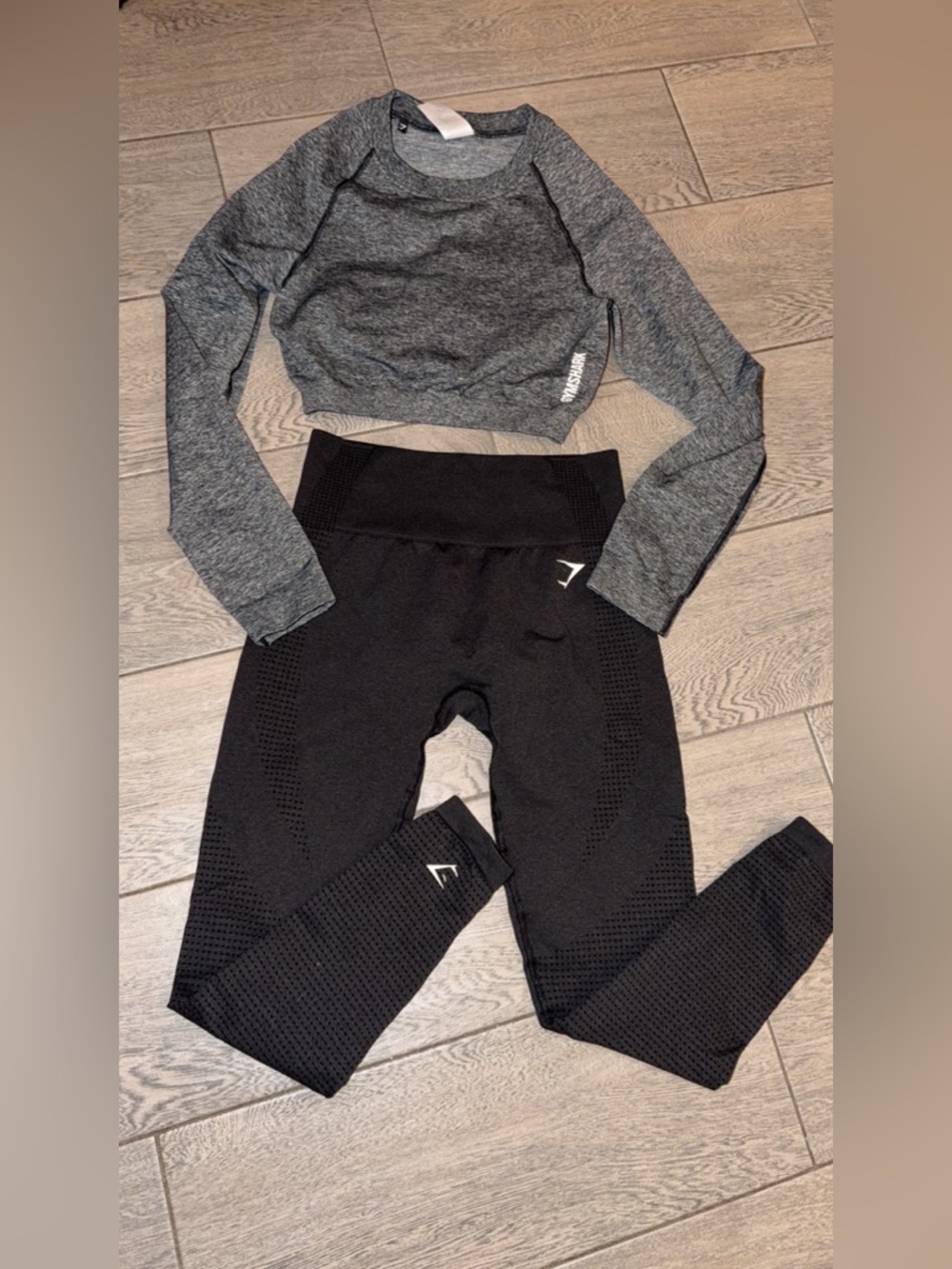 GYMSHARK LEGGING SET, TOP GRAY LEGGINS BLACK #N005